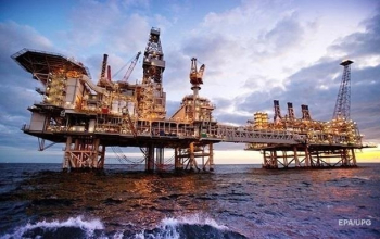 Нефть Brent впервые с сентября опустилась ниже $80 Деньги